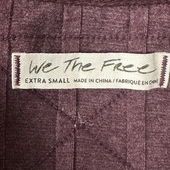 Free People Bohemian Grunge Ribbed Henley Boxy Top Raw Hem Plum Wine Size XS - Picture 15 of 17
